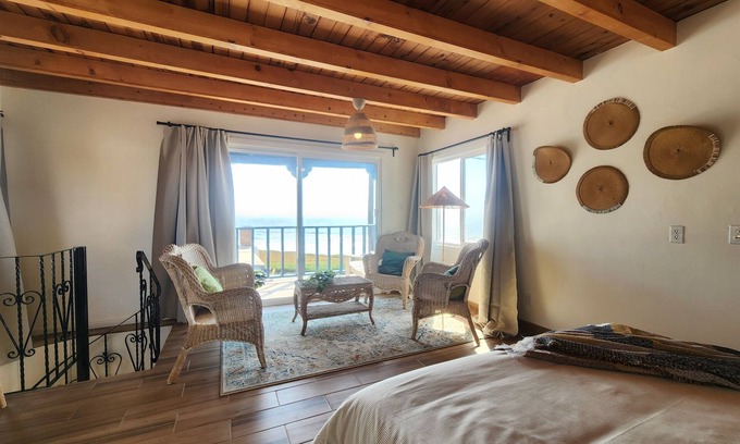 Ensenada Cabaña | CASA TIKI - Tropical Beachfront Chilluxe