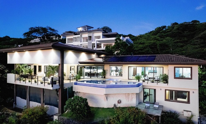 Coco Casa | Solar Hot tub, Walk to Beach, Daily Housekeeping Included