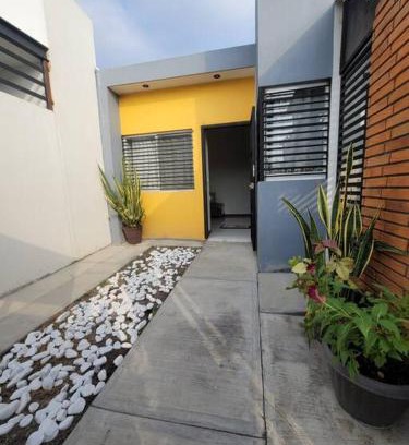 Colima Casa | Casa totalmente nueva,2 cuartos 2 baños -Muy Segura
