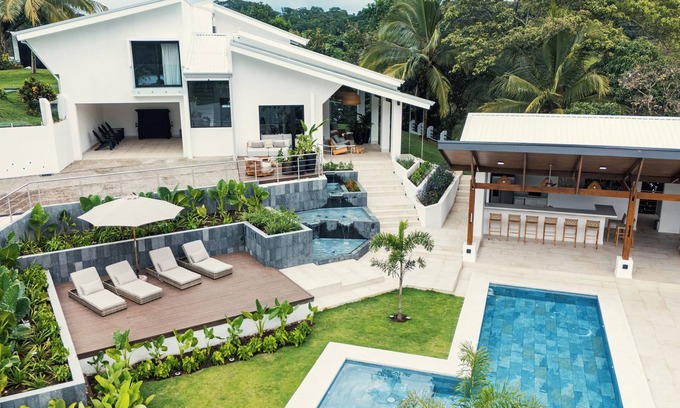La Garita Casa | CASA TURRÚ Charming 3 bedroom home special for reconnecting nature and family.