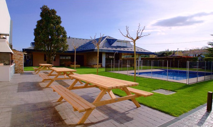 Breda Apartamento | Casa Vacaciones pádel en Montseny by Can Forcadell