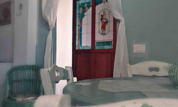 Gioia Tauro Casa | 𝐂𝐚𝐬𝐚 𝐕𝐚𝐜𝐚𝐧𝐳𝐞 "ᴍᴀɪsᴏɴ ᴅᴇ ʟᴇ ʀᴏsᴇ"