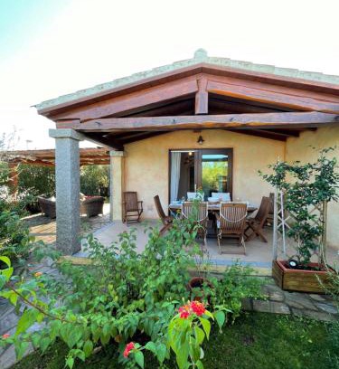 Baia Sant'Anna Casa | Casa Vacanze Flora