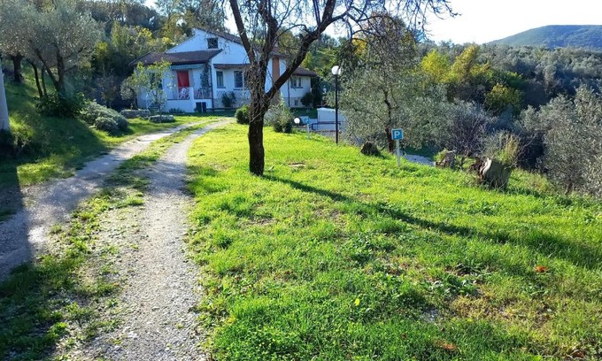 Montefranco Casa | Casa vacanze Il cancello rosso