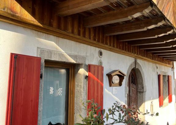 Sutrio Casa | CASA VACANZE RANUNCOLO 5