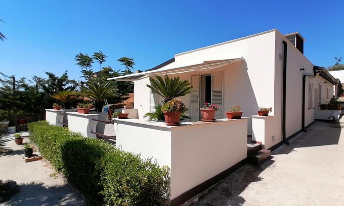 Camastra Casa | Casa Vacanze Villa Tropia