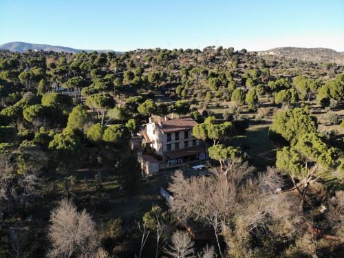 El Tiemblo Casa | Casa Valdesanmartin - Country House, 10500sqm, Pool, Paddel & Bbq