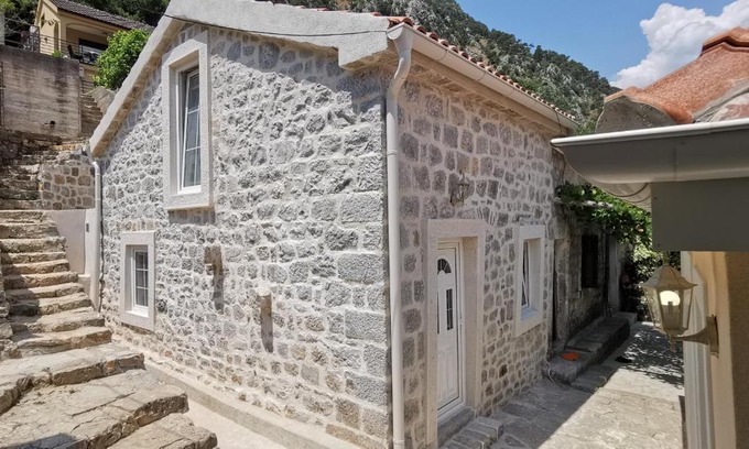 Skaljari Casa | Casa Vecchia