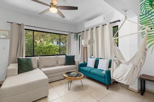 Coco Casa | Casa Verde 2b2b Completely Renovated Ground Unit