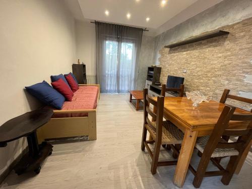 Ex Campo d'Aviazione Apartamento | Casa Via Turati