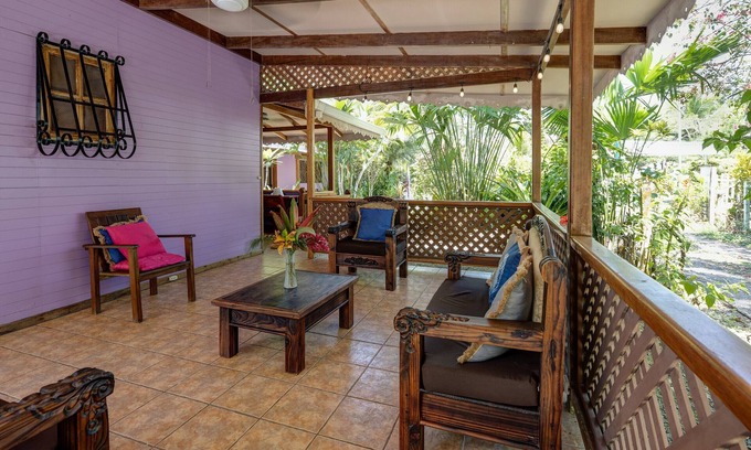 Punta Uva Chalet De Esquí | Casa Violeta frente a Playa Arrecife!
