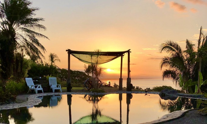 Esterillos Casa | Spectacular view of the central pacific coastline,three minute walk to the beach