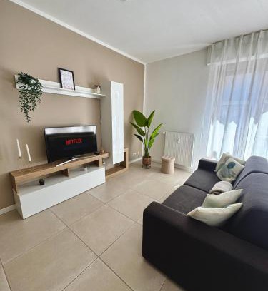Luino Apartamento | Casa Vittoria - tra Lago Maggiore e centro città