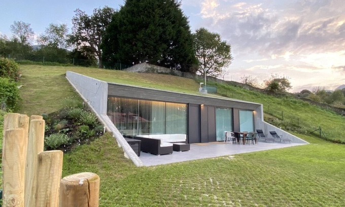 Llanes Chalet De Esquí | Casa y jardín de diseño en precioso entorno a 8 min. de la playa. Parking y wifi