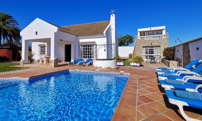 Zahora Villa | Casa Zahora - Piscina y SPA, cerca de la playa - ¡ideál para familias numerosas!