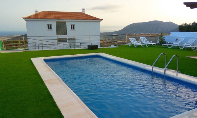Buzanada Casa | Casa ZOE, villa de lujo con vista al mar
