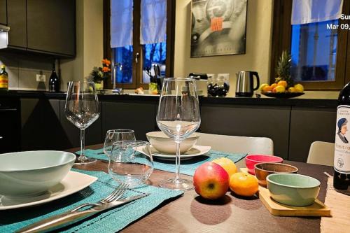 Meda Apartamento | Casa27, convenient location to Milan Center & Como Lake