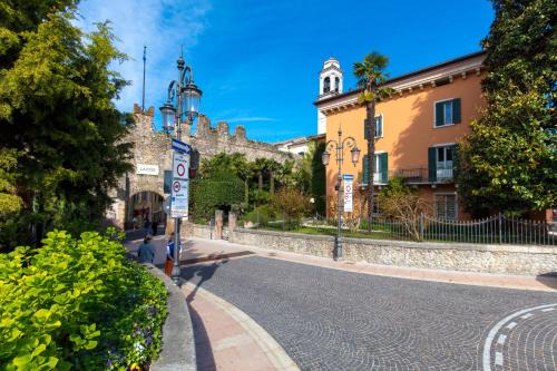 Lazise Old Town Cama Y Desayuno | CasaBiondani Lazise