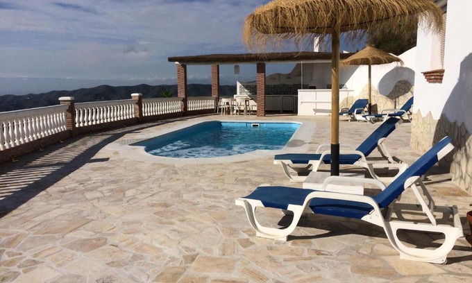 Vélez-Málaga Chalet De Esquí | Casablanca