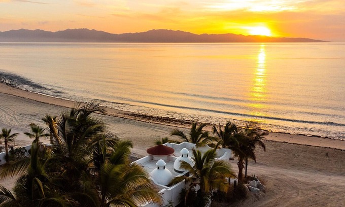 El Sargento Casa | CASACORAZONmx “Cortez” Private 1bd Beachfront w/Kitchen. Spectacular Views!195/n