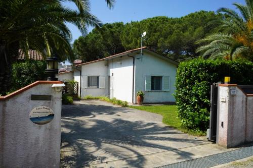 Lacona Apartamento | casaisoladelba immersa nel verde a 80mt dalla spiaggia