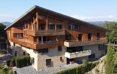 Castelltercol Chalet De Esquí | Casakubrick mansión