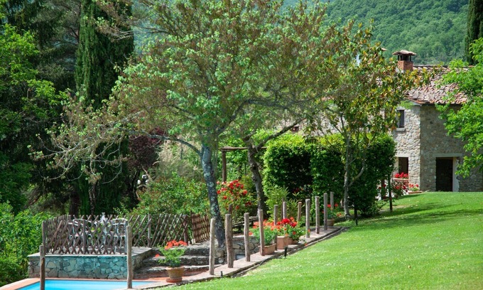 Santa Reparata Otro | Casale Rancaccio, private rental home with pool