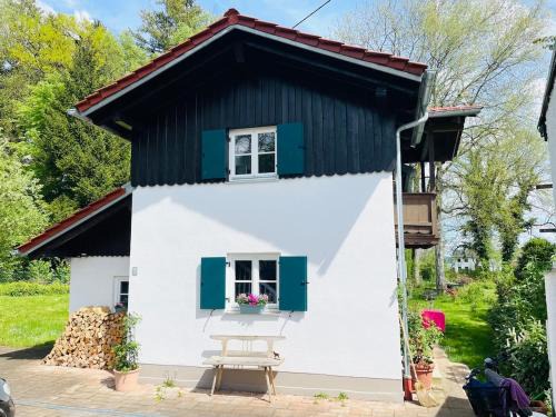 Unterzeismering Apartamento | Casalottie - charmantes bayrisches Cottage am Starnberger See