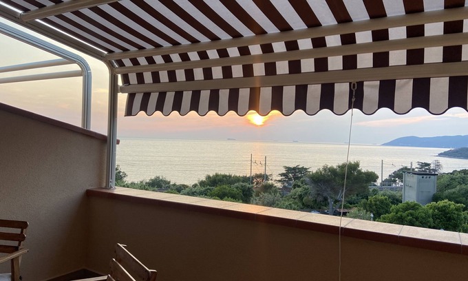 Castiglioncello Apartamento | Casamare37 lovely studio apartment with terrace in residence with swimming pool