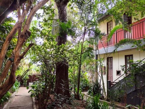 Santa Teresa Villa | Casarão com amplo quintal, a paz ao lado do Centro