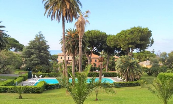 Nervi Apartamento | CasaViva - Beautiful Bilo with shared pool in Genova Nervi