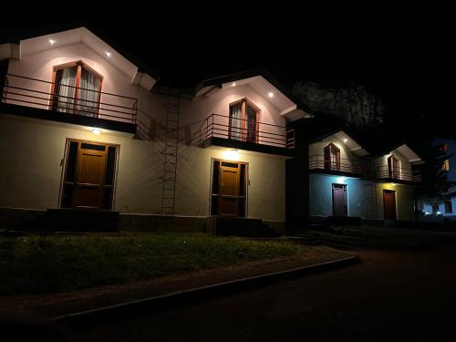 Jermuk Casa | Cascade