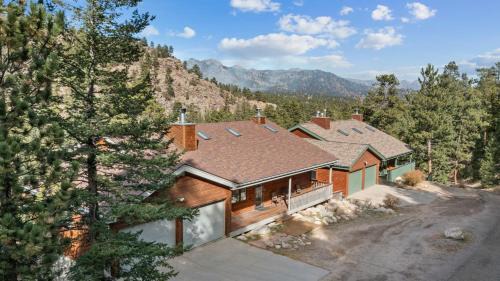 Aspen Brook Casa | Cascade Mountain Home by Estes Park Homes home