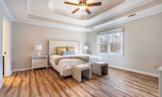 Clarkdale Casa | Cascading Meadows Retreat｜Pet-Friendly｜Garage Access｜Flex-Lease｜Study #42003