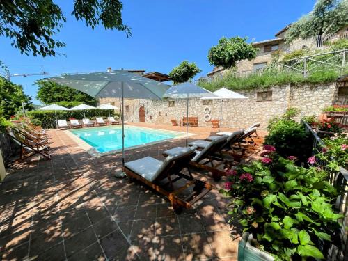 Strettura Casa | Casetta - sleeps 5 with aircon, wifi, pool and astounding views