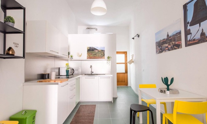 Castellammare Vucciria Apartamento | Casetta Verde Alla Vucciria by Wonderful Italy