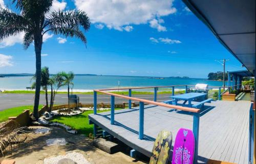 Batehaven Casa | Casey's Beachfront Holiday House