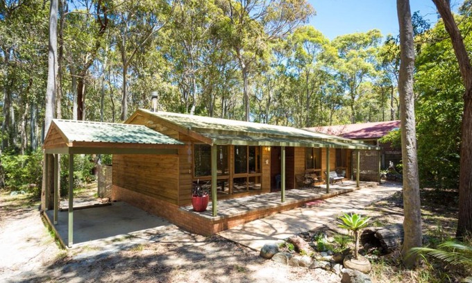 Mystery Bay Casa | Caseys Pet Friendly Beach Cottage