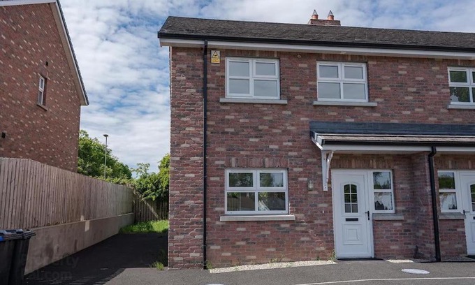 Ballycastle Casa | Cashel on the Coast, 3 bedroom holiday home, Ballycastle