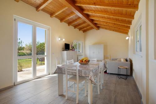 Lurate Caccivio Casa | Casina Bianca