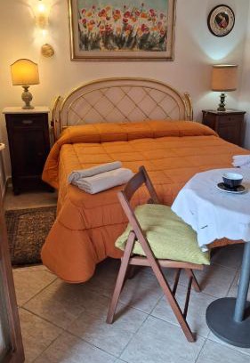 Sovicille Casa | Casina gialla