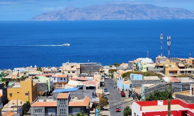 Sao Filipe Casa | Casinha Nova - Casa entera con vista a la ciudad y al mar en Sao Filipe
