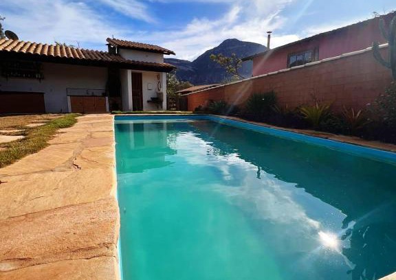 Lapinha da Serra Casa | CASINHAS DA LAPINHA- Lapinha da Serra - Casa Verde 2 suites com deck - LATE CHECK OUT- Piscina compartilhada