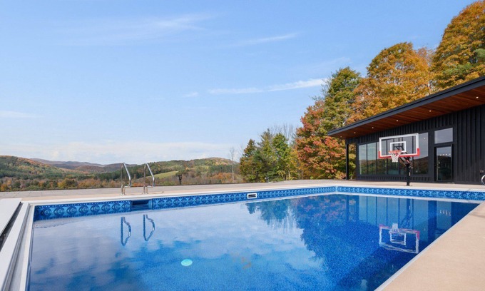Woodstock Casa | Casita Alta: Main House & Pool House w/ Pool Use