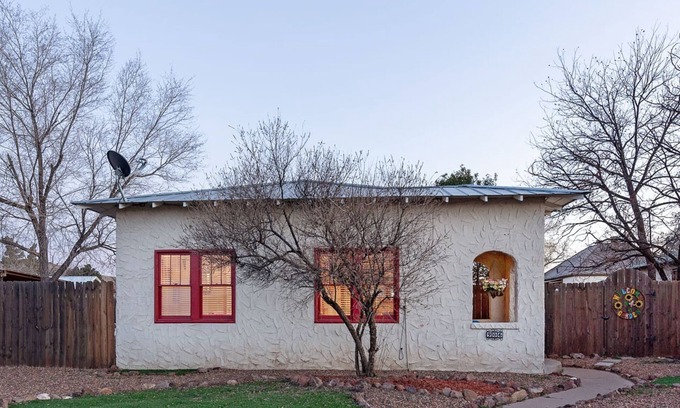 Alpine Cabaña | Casita Bonita~ your home away from from home in Big Bend