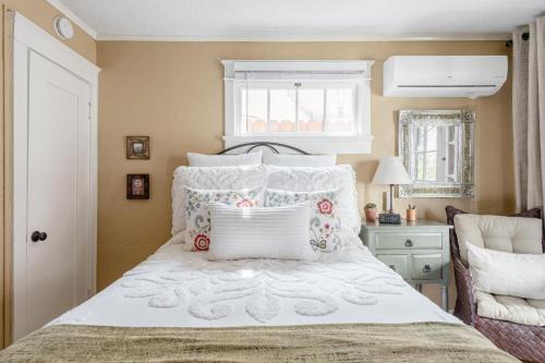 Cal Heights Casa | Casita Charm, Cozy Character