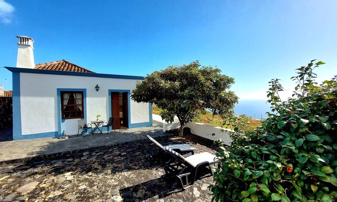 Callejones Cabaña | Casita con barbacoa y vistas al mar en el este de La Palma