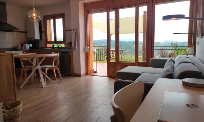 Canales Apartamento | Casita con encanto, junto a Comillas