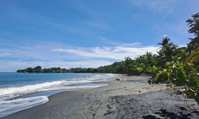 Puerto Viejo de Talamanca Casa | Casitas en la Jungla - Luz Tropical