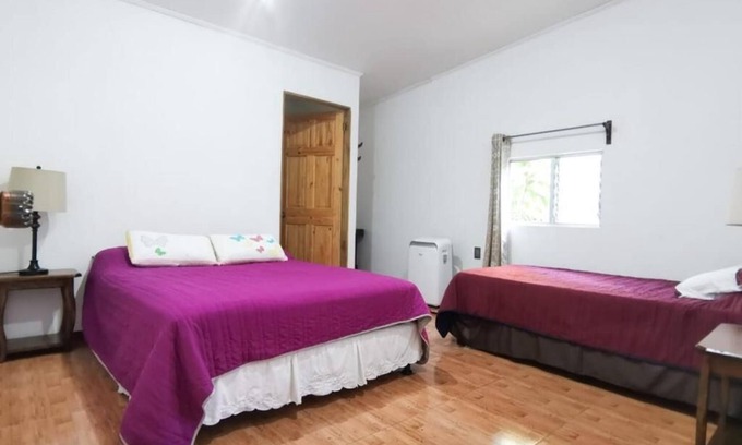 Bahía Drake Cama Y Desayuno | Casita happy feet and tours corcovado - Family Room with Garden View